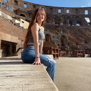 Meet your Posher, Ashley